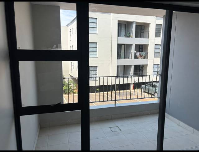 2 BEDROOM APARTMENT TO LET IN EMBERTON ESTATE
